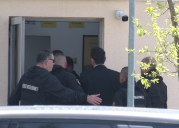 Veliaj e çon betejën kundër prokurorit Ols Dado në Gjykatën Administrative