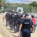 policia gjatë protestës së banorëve dhe ambjentalistëve më 23 majit para gardhit me tela me gjemba të rrethimit në zvërnec foto kortezi ppnea (3) (1)