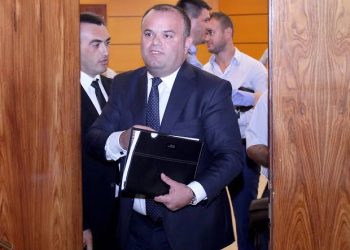 gentjan osmani duke dale nga kpk