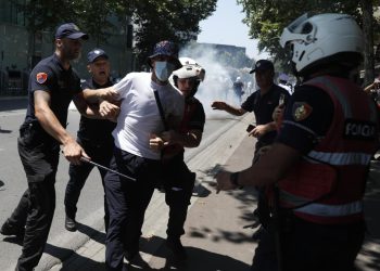 protesta dhune