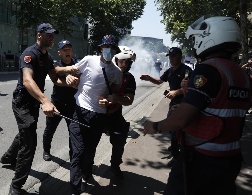 protesta dhune