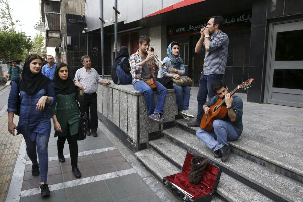 Jeta e përditshme në Teheran, Iran. Foto: Vahid Salemi/AP/BETA.