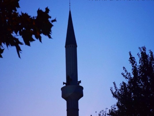 Një xhami në Tiranë. Foto: Ivana Dervishi/BIRN
