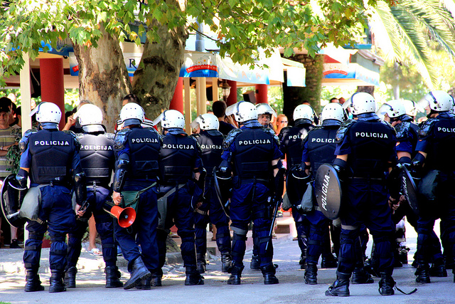 Policia duke ruajtur Paraden e Krenarise ne Budva me 24 korrik 2014. Foto: Liesbeth Hermans, Creative Commons