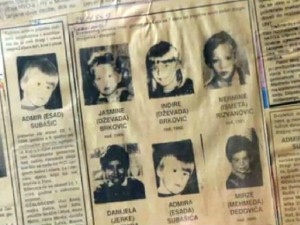 Lajmërimet e vdekjes për fëmijët që u vranë në vitin 1994.