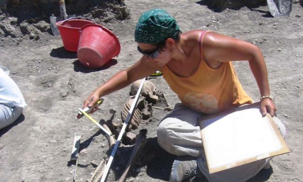Gërmime arkeologjike në amfiteatrin e Durrësit në vitin 2009 | Foto nga : Gëzim Kabashi
