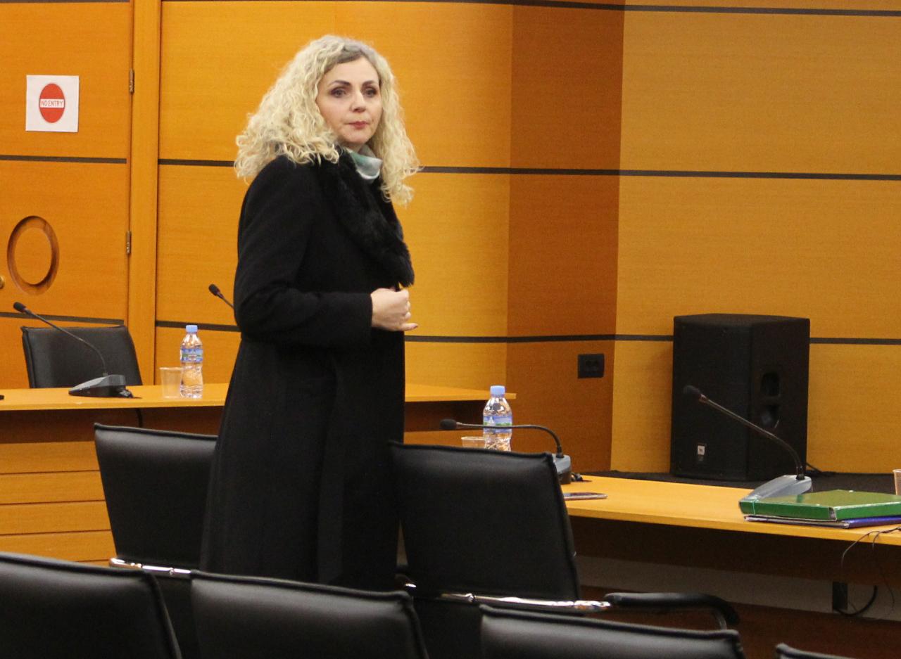 Drejtuesja e Prokurorisë së Durrësit, Anita Jella në fillim të seancës dëgjimore në KPK. Foto: Malton Dibra/ LSA 