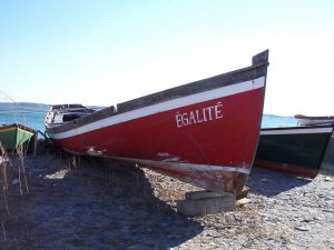 NJë varkë me emrin "Egalitè", "barazi" në frëngjisht. Foto ilistruese. Nantaskart!/Flickr