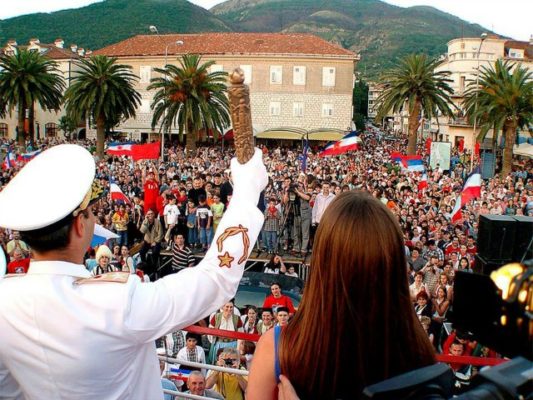 Festimi i ditëlindjes së Josip Broz Titos në Tivat, Mal i Zi, në vitin 2015. Foto: Facebook