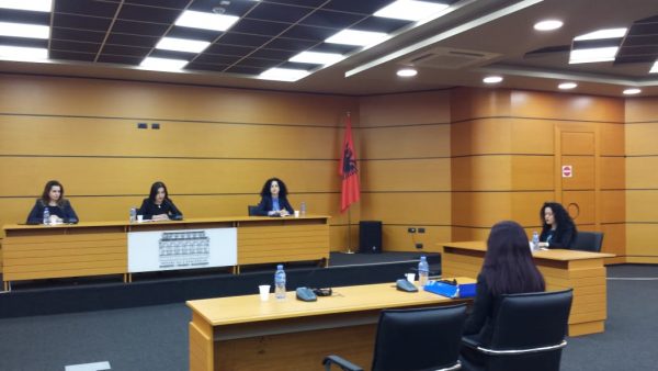Tre denoncime nga qytetarët vënë në vështirësi kryeprokuroren e Beratit