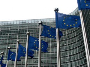 Flamuj të BE-së në Komisionin Europian. Foto: Sébastien Bertrand/Wikimedia