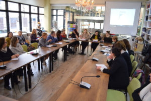 Prezantimi i Raportit "Kontratat Publike të Bashkive me Biznese të Drejtuara apo Zotëruara nga Gratë” në Tiranë më 8 mars 2017. Foto: Ivana Dervishi/BIRN