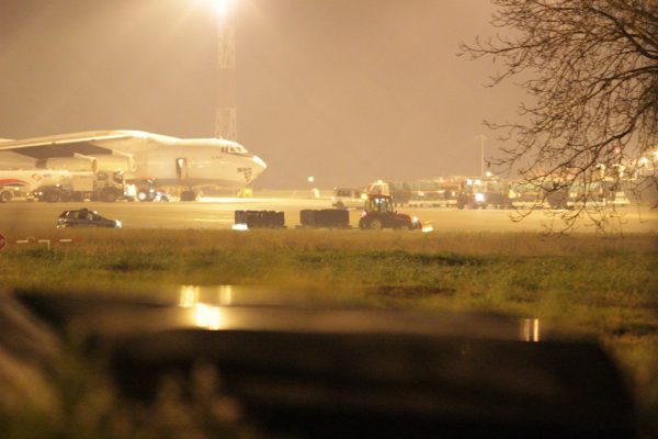 NJë avion mallrash Ilyushin II-76 në aeroportin e Beogradit | Foto nga : BIRN