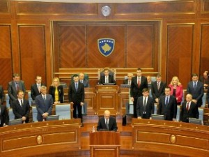 Isa Mustafa flet në parlamentin e Kosovës.  | Foto nga Beta