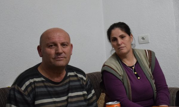 Isa Rexha dhe bashkëshortja e tij ne apartamentin e tyre në qendër të Krumës