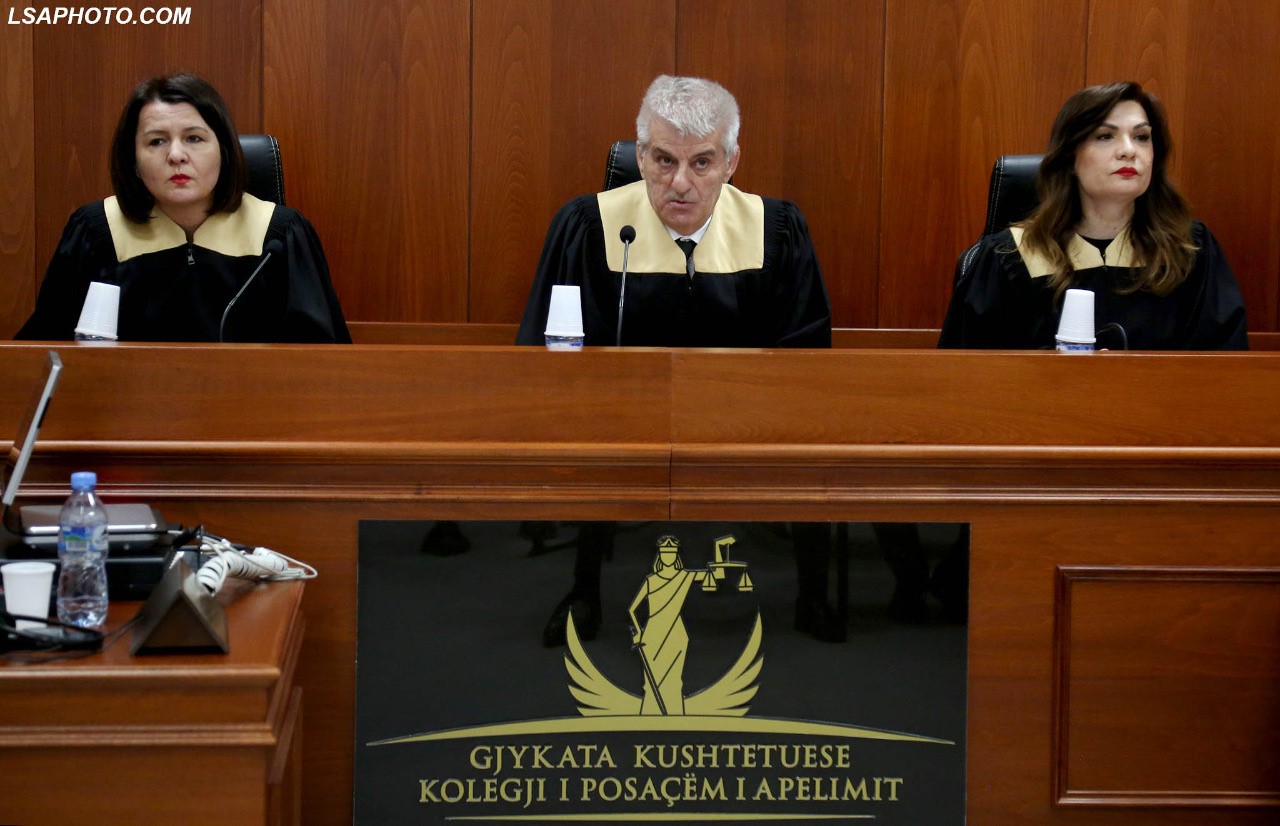 Anëtarët e Kolegjit të Posaçëm të Apelimit në seancën e parë të procesit për gjyqtaren Alma Kolgjoka. Foto: LSA 