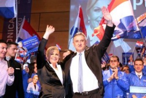 Kolinda Grabar Kitarovic dhe presidenti i HDZ Tomislav Karamarko. Foto: Beta