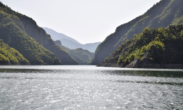 Liqeni i Komanit. Foto: Gjergj Erebara/BIRN
