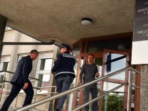 Haradinaj duke hyrë në gjykatë në Slloveni. Foto: BETA.
