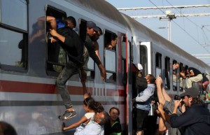 Treni qe kalon kufirin Serbi-Kroaci. 18 shtator 2015. BETA/HINA/Damir Sencar
