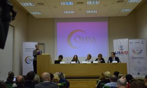 Ulrike Lunacek flet gjatë një takimi për përfshirjen në axhendën politike të drejtave të LGBTI | Foto nga : Ivana Dervishi