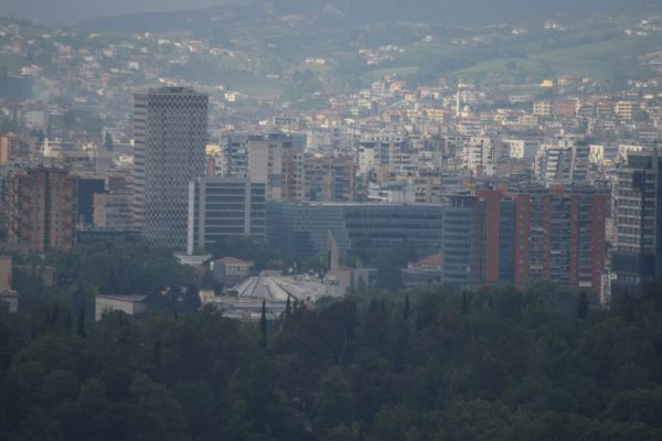 Tirana nga Lapidari fotografuar më 7 maj 2016. 