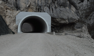 Tuneli i Tujanit, pjesë e Rrugës së Arbrit, fotografuar më 14 mars 2015. Foto: BIRN