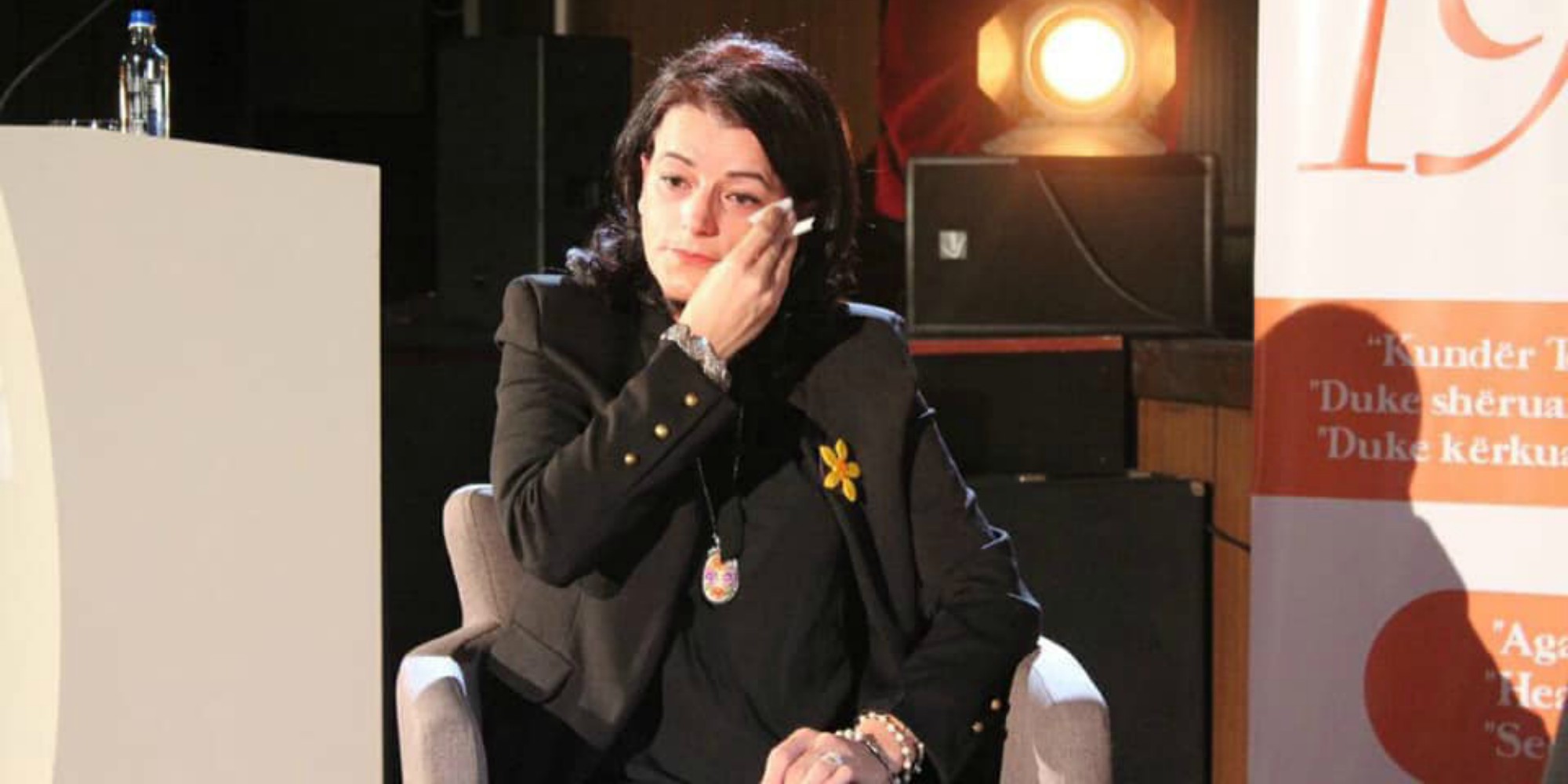 Viktima kosovare e përdhunimit tregon betejën për drejtësi