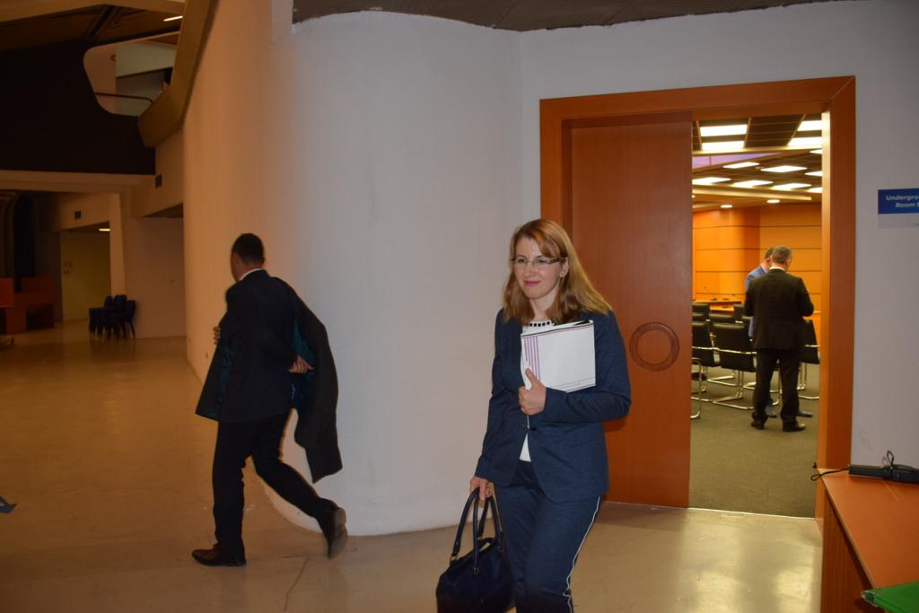 Gjyqtarja e Krimeve të Rënda, Iliriana Olldashi, pas seancës në KPK. Foto:Edmond Hoxha 