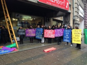 Protesta për të drejtat e njeriut e "Gratë në të zeza" në Beograd