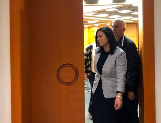 Kryegjyqtarja e Gjirokastrës, Albina Spaha u penalizua për ‘mungesë burimesh të ligjshme’