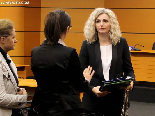 Gjetjet e ONM-së shtyjnë vetingun për kandidaten e SPAK, Anita Jella