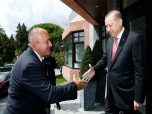 Kryeministri bullgar, Borissov gjatë takimit me presidentin turk, Erdogan. 