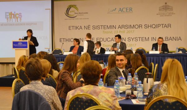 Zv. Ministrja e Arsimit Nora Malaj flet në konferencën Etika në Sistemin Arsimor Shqiptar, 13 prill 2017. Foto; Loreta Cuka via BIRN