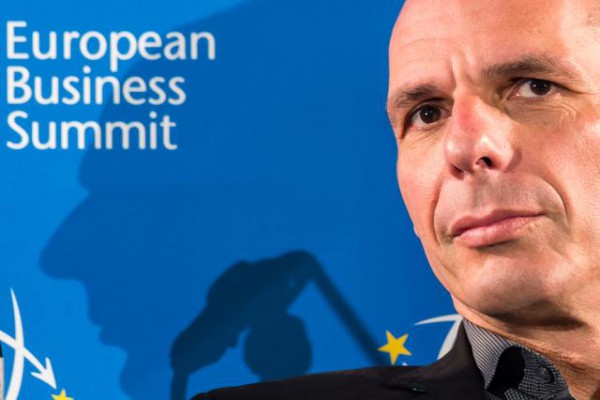 Ish-Ministri grek i financave Yanis Varoufakis në bisedimet në Bruksel, 7 maj 2015. Foto: (AP Photo/Geert Vanden Wijngaert)