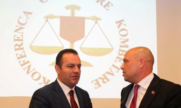 Kryeprokurori Adriatik Llalla dhe Ministri i Drejtësisë, Ylli Manjani | Foto nga : LSA