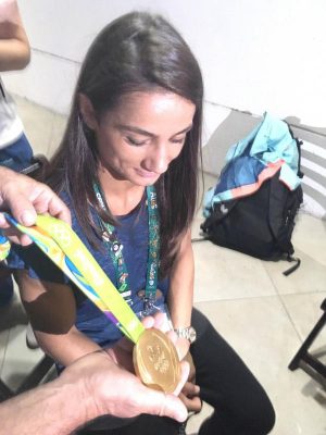 Majlinda Kelmendi pas fitores së medaljes së artë | Foto nga : Gazeta JNK