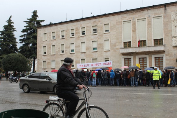 Protesta e parë, 25 mars 2015. Foto: Ivana Dervishi | BIRN.