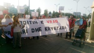 Protesta e Organizatës Politike para Bashkisë së Tiranës për vdekjen e punëtorit të mitur Ardit Gjoklaj në Sharrë. Foto: Ivana Dervishi/BIRN