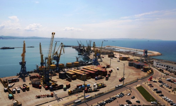 Kalatat e portit Durrës | Foto nga : APD