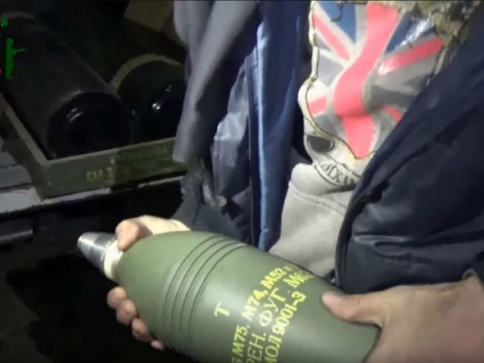 Një municion predhash nga Ballkani shfaqet në një video të grupeve rebele në Siri.