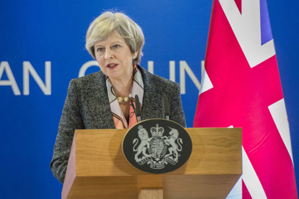 Kryeministrja britanike Theresa May përdori pretendimet për grusht shteti në Malin e Zi si argument për të rritur përpjekjet e perëndimit për të kundërshtuar propagandën ruse. Foto: Jay Allen/Croën Copyright/Flickr 